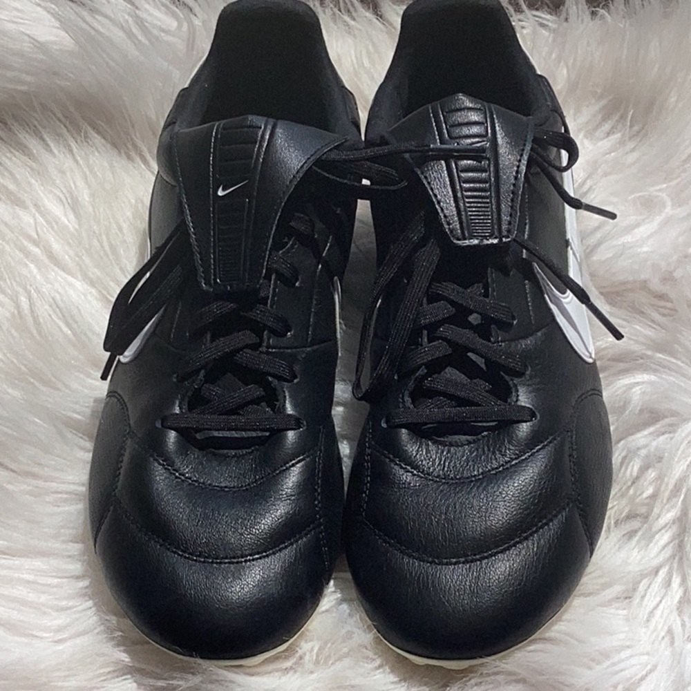 Men’s Nike Premier lll FG cleats